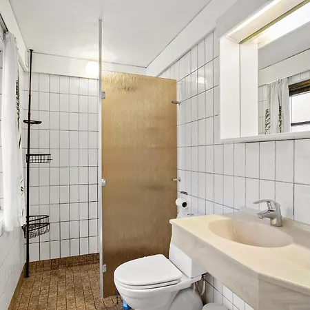 Vakantiehuis Stunning In With Sauna